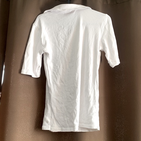 Simple white collared shirt, Size M! - Picture 4 of 4